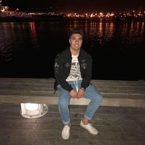 Meet your Posher, Jonathan